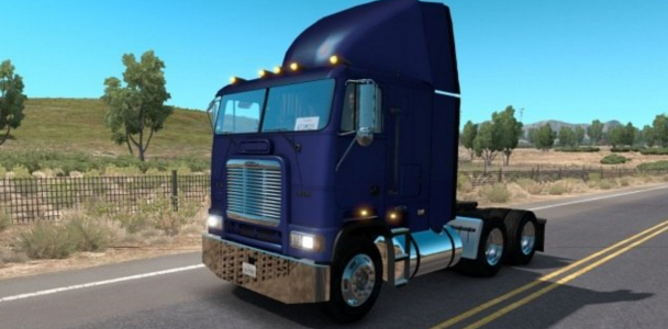 FREIGHTLINER FLB LOW CAB FIXED TRUCK2