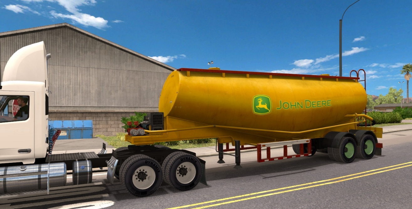 John Deere fertilizer tanker Trailer